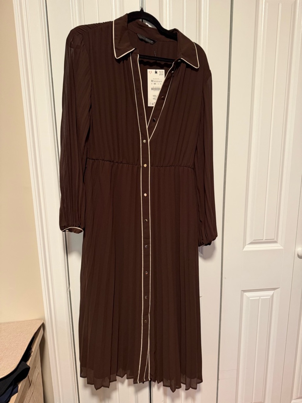 Zara Brown Long-Sleeve Pleated Button-Front Dress with Contrast Piping - Picture 2 of 5